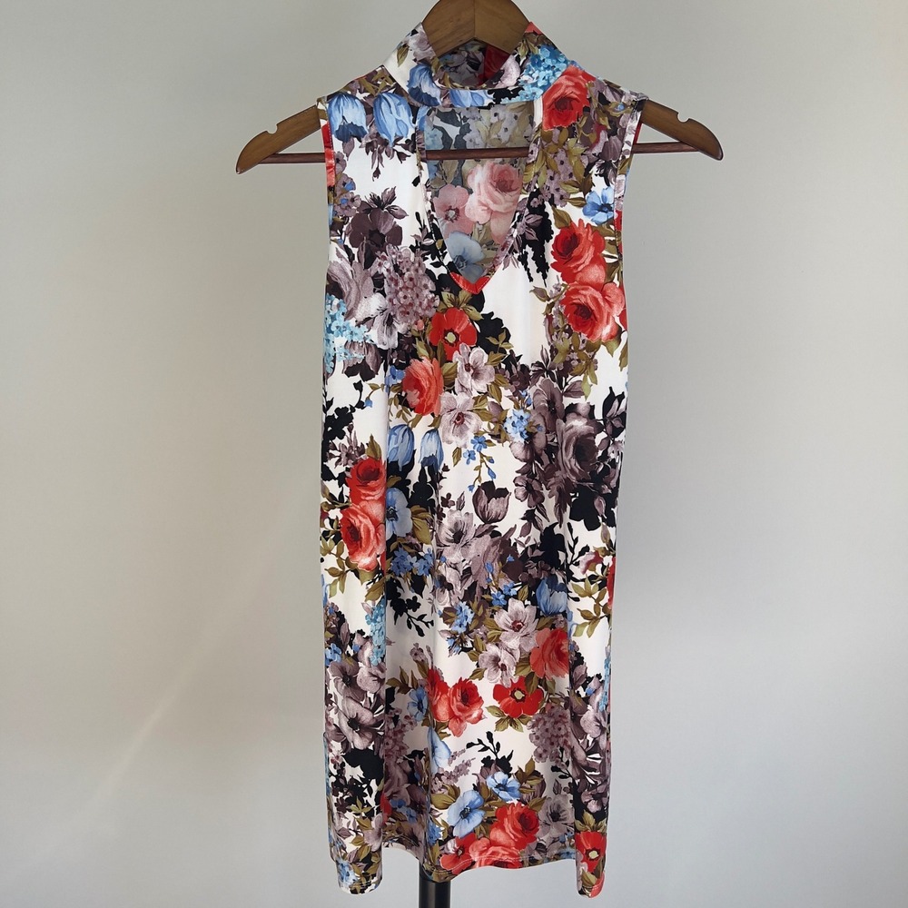 Try! This Floral Mini Dress Cutout Keyhole Mock Neck Sleeveless Medium